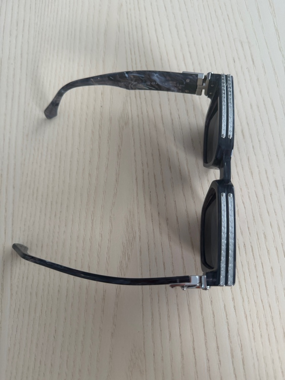 Louis Vuitton Sunglasses - Picture 2 of 13